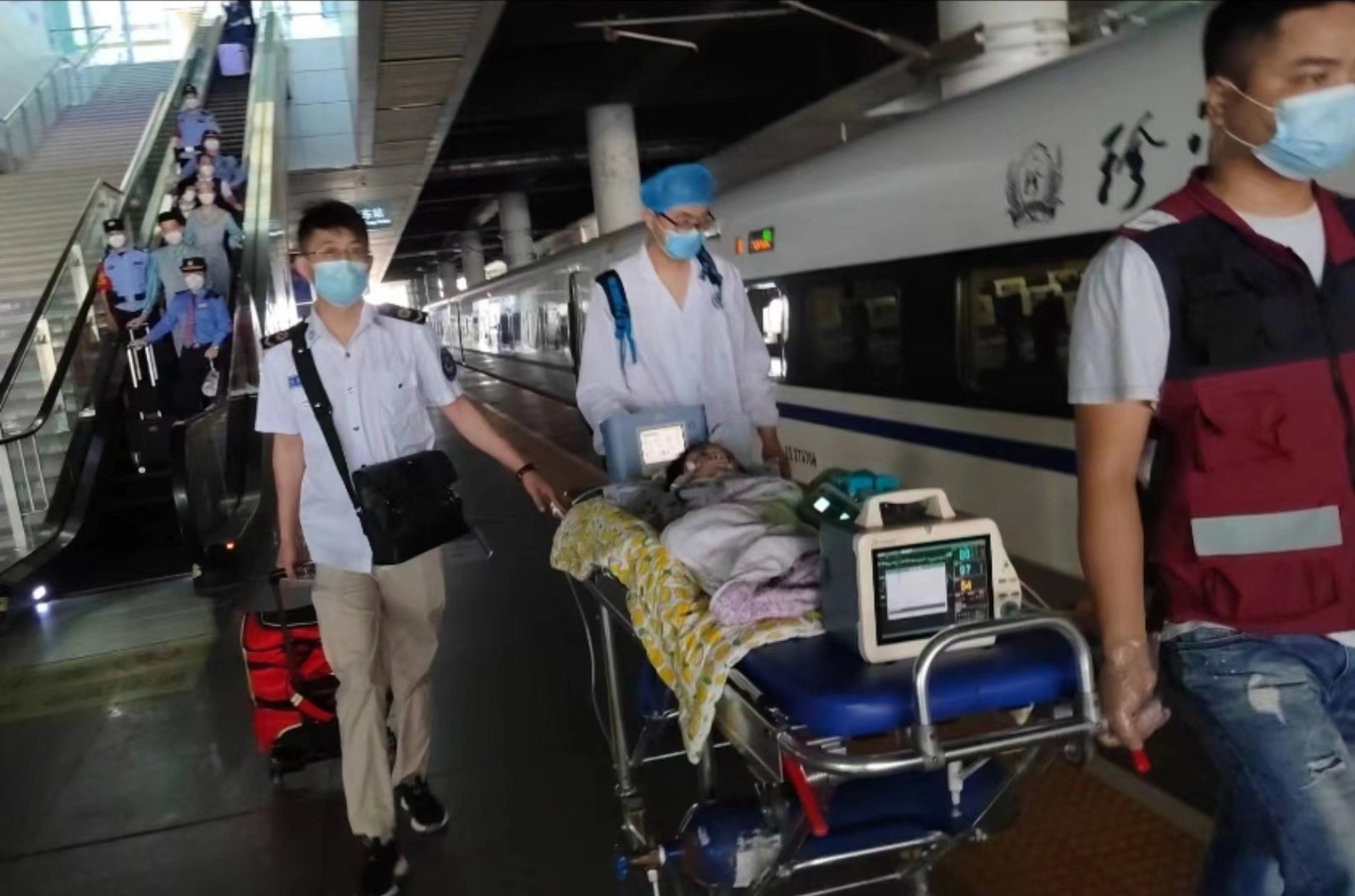 康乐县高铁转运公司